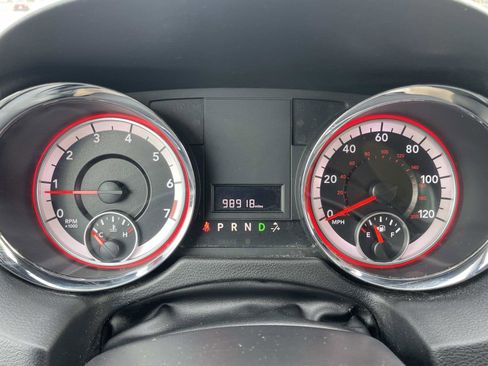 Used 2019 Dodge Grand Caravan SXT image 23