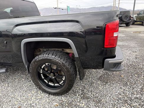Used 2014 GMC Sierra 1500 SLE w/ Suspension Package, Off-Road image 9