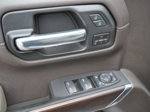 Used 2021 GMC Sierra 1500 SLT w/ SLT Premium Plus Package image 17