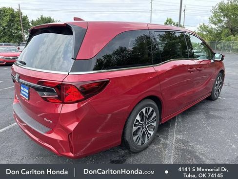 Used 2026 Honda Odyssey Elite image 4