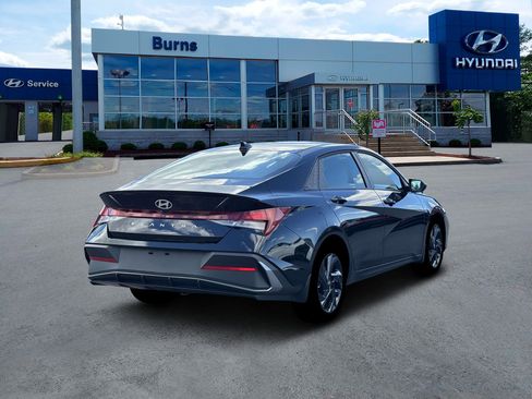 New 2026 Hyundai Elantra Sport image 7