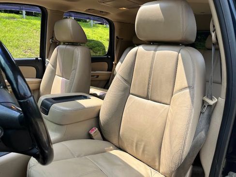 Used 2008 Chevrolet Tahoe LT AWD/4WD image 9