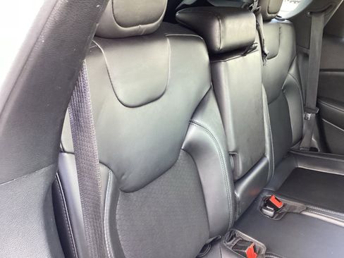 Used 2020 Jeep Cherokee Latitude Plus w/ Cold Weather Group image 20