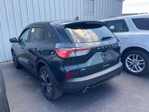 Used 2022 Ford Escape SE w/ SE Sport Appearance Package FWD image 5