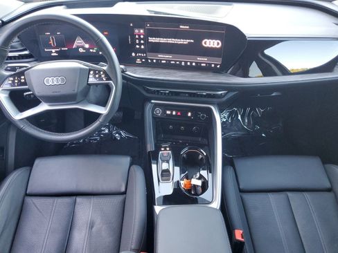 Used 2025 Audi Q5 Premium Plus w/ Premium Plus image 11