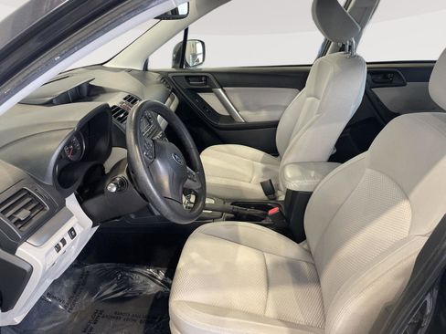 Used 2015 Subaru Forester 2.5i Premium AWD/4WD image 8