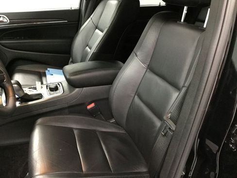 Used 2018 Jeep Grand Cherokee Limited image 8