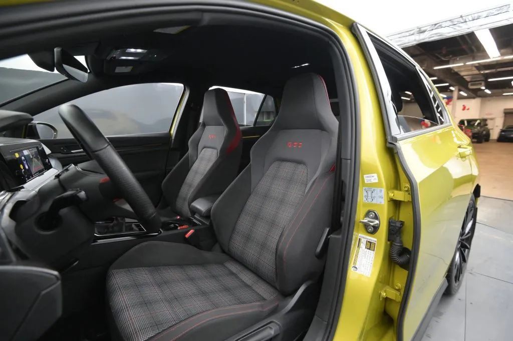 Used 2023 Volkswagen GTI 40th Anniversary Edition FWD image 44