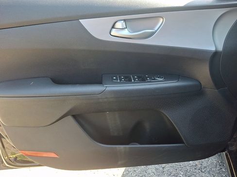 Certified 2023 Kia Forte LXS w/ LXS Technology Package FWD image 13