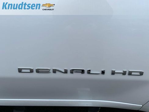 Used 2021 GMC Sierra 3500 Denali w/ Denali Ultimate Package image 12