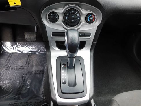 Used 2016 Ford Fiesta SE FWD image 12