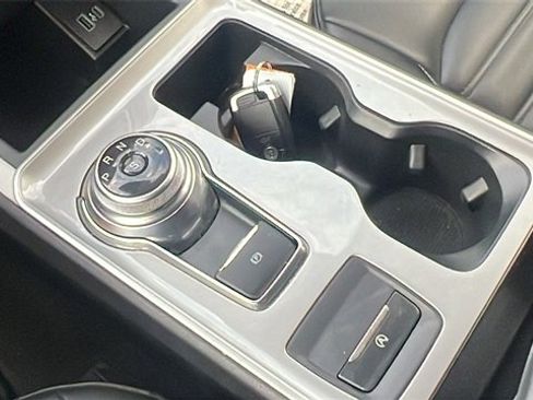 Used 2024 Ford Edge SEL image 24