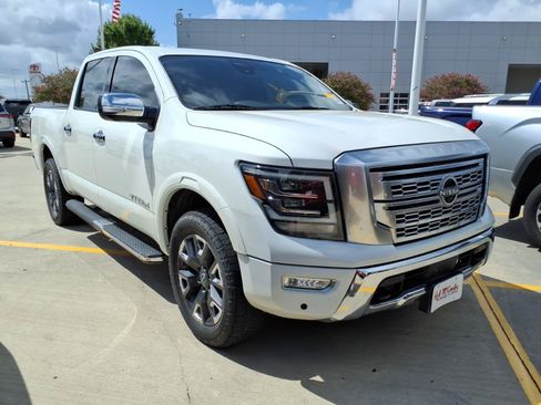 Used 2023 Nissan Titan Platinum Reserve w/ Moonroof Package AWD/4WD image 2