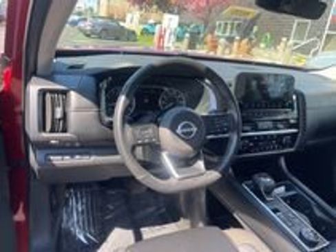 Certified 2023 Nissan Pathfinder SL w/ SL Premium Package AWD/4WD image 12
