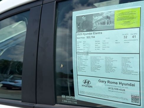 Certified 2025 Hyundai Elantra SE FWD image 27