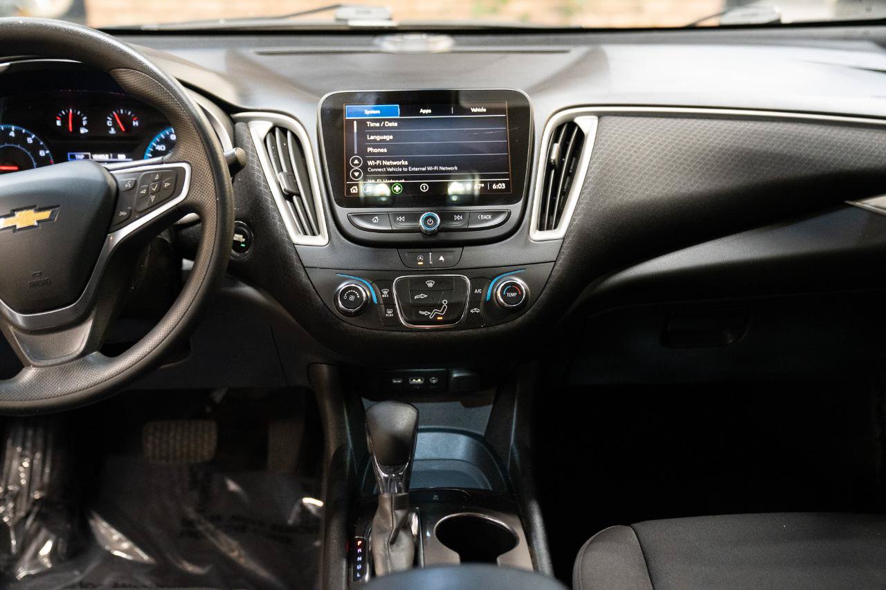 Used 2022 Chevrolet Malibu LS FWD image 23