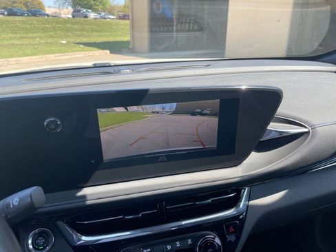 Used 2025 Buick Envista Sport Touring image 27