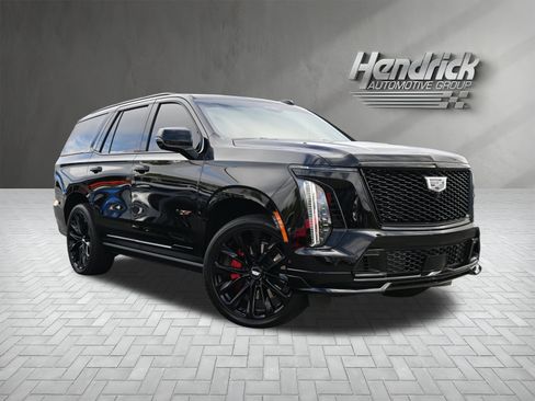 Used 2025 Cadillac Escalade V w/ LPO, ONYX Package image 2