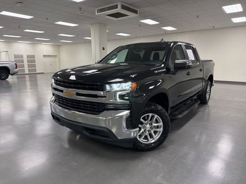 Used 2021 Chevrolet Silverado 1500 LT image 2