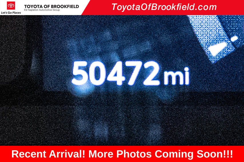 Used 2025 Toyota 4Runner SR5 AWD/4WD image 17