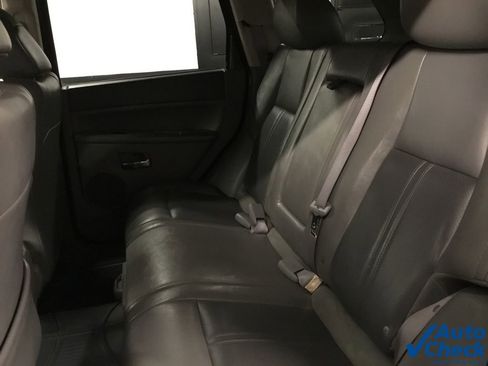 Used 2005 Jeep Grand Cherokee Limited image 26