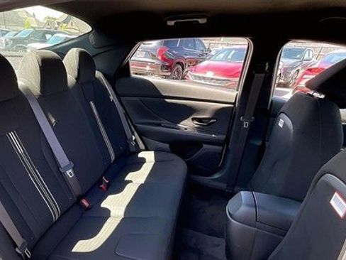 New 2025 Hyundai Elantra SEL image 17