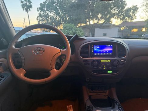 Used 2006 Toyota Sequoia Limited image 16