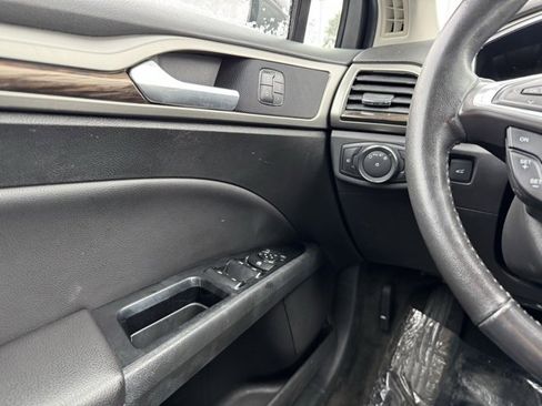 Used 2013 Ford Fusion SE image 28