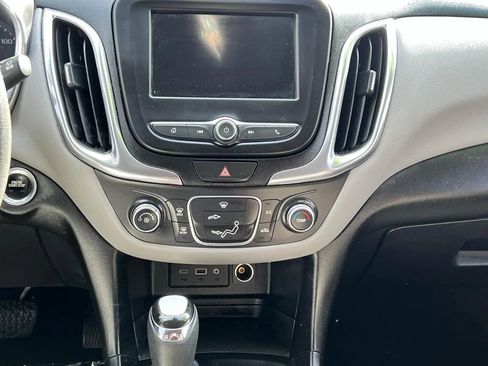 Used 2020 Chevrolet Equinox LS FWD image 15