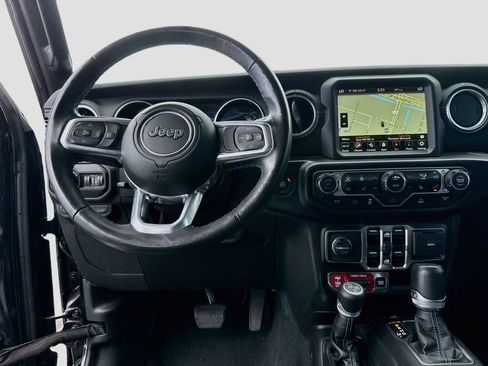 Used 2022 Jeep Wrangler Unlimited Rubicon 4xe w/ Cold Weather Group AWD/4WD image 25