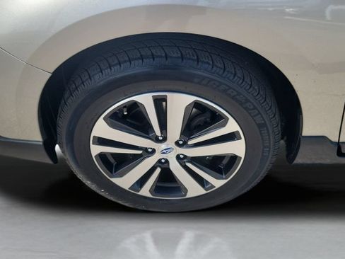 Used 2018 Subaru Outback 3.6R Limited AWD/4WD image 23