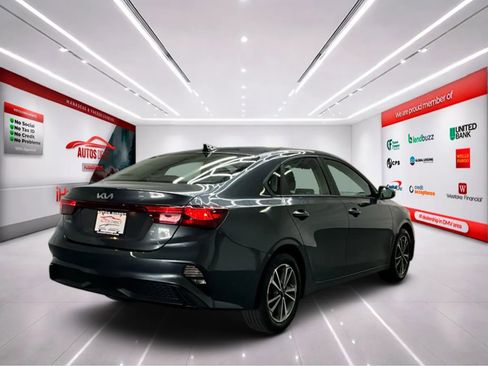 Used 2022 Kia Forte LXS w/ LXS Technology Package FWD image 7