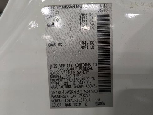 Used 2024 Nissan Altima 2.5 SV FWD image 33