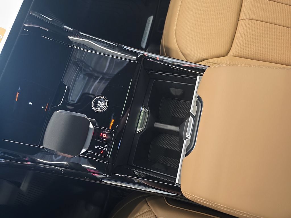 New 2026 Land Rover Range Rover Sport SE AWD/4WD image 18