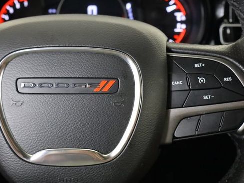 Used 2022 Dodge Durango SXT AWD/4WD image 9