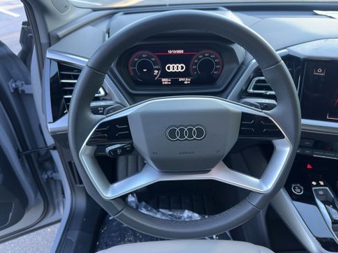 Used 2025 Audi Q4 e-tron Prestige image 13