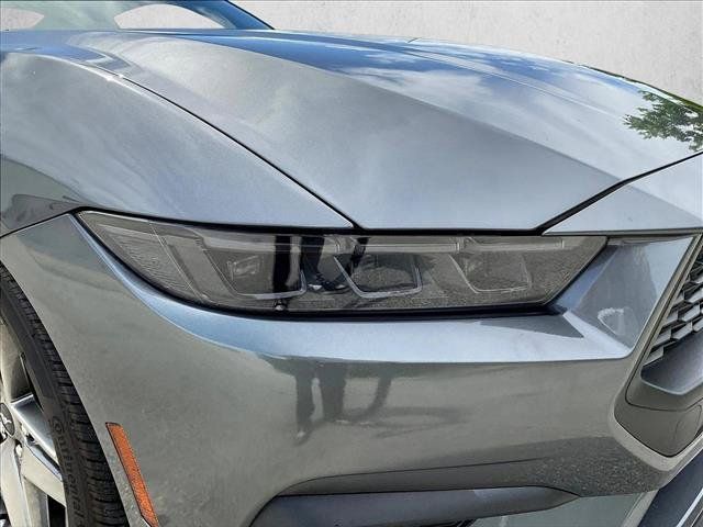 Used 2025 Ford Mustang Coupe RWD image 28
