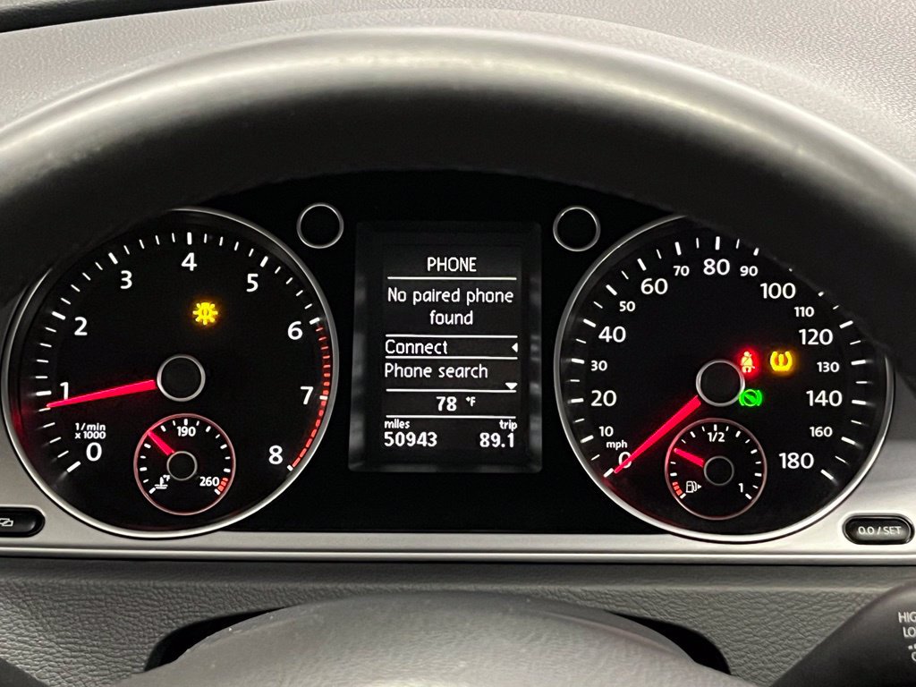 Used 2012 Volkswagen CC Sport FWD image 18