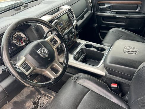 Used 2017 RAM 2500 Laramie w/ Convenience Group image 10