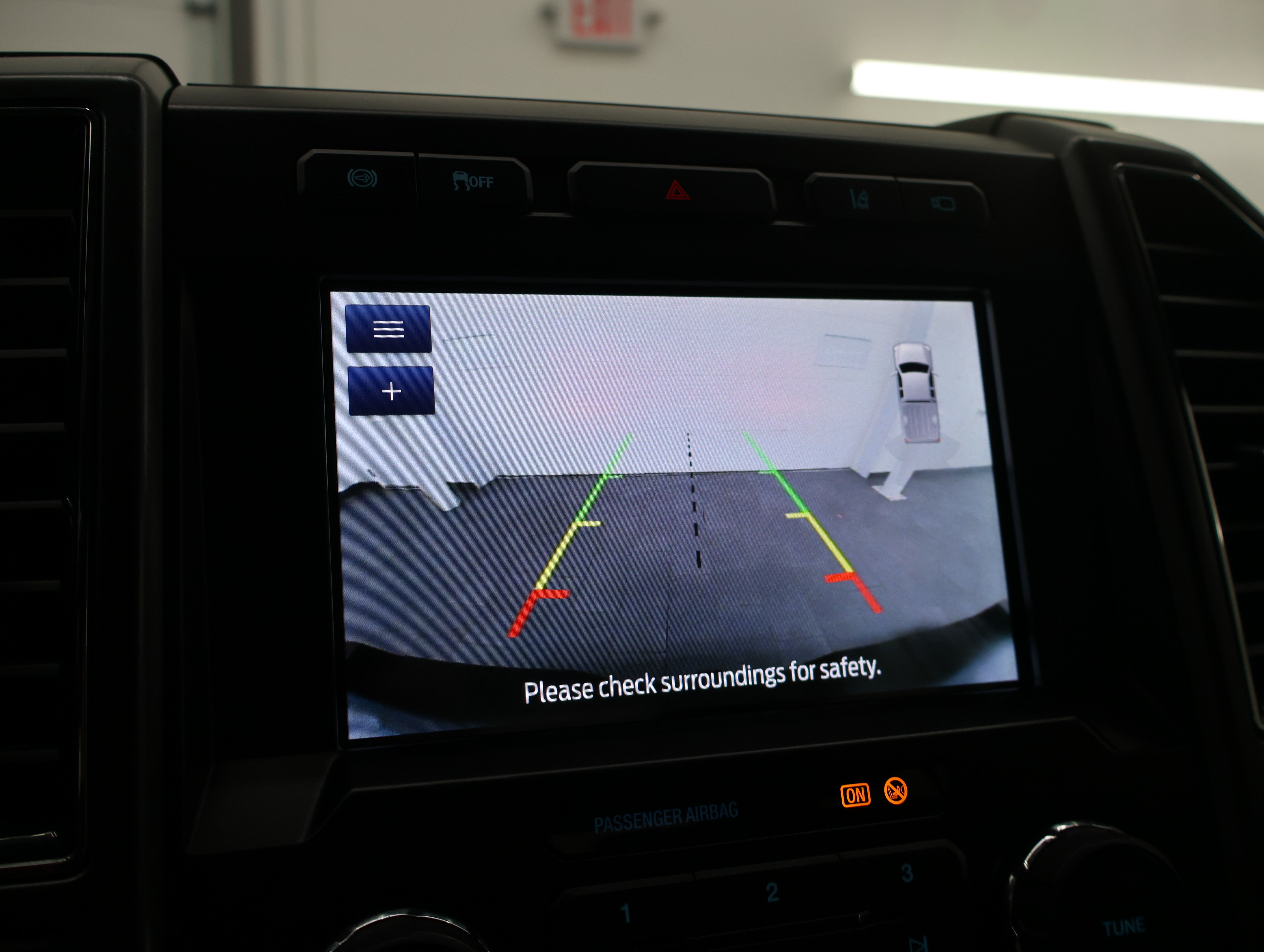 Used 2021 Ford F250 XLT w/ XLT Premium Package AWD/4WD image 17