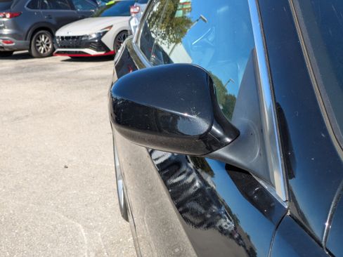 Used 2011 BMW 335i Convertible image 12