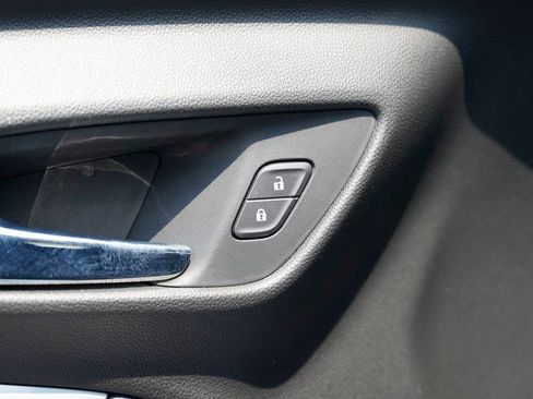 Used 2022 Chevrolet Bolt EUV Premier image 26