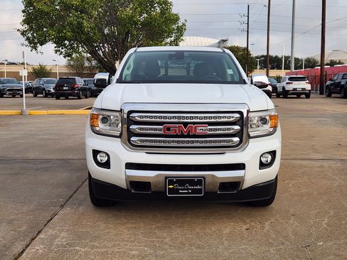 Certified 2018 GMC Canyon SLT w/ Driver Alert Package image 3