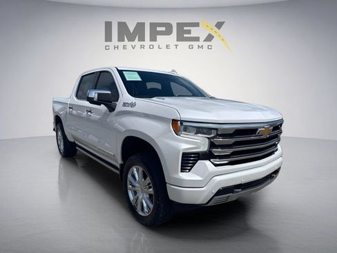 Used 2023 Chevrolet Silverado 1500 High Country w/ Technology Package AWD/4WD image 5