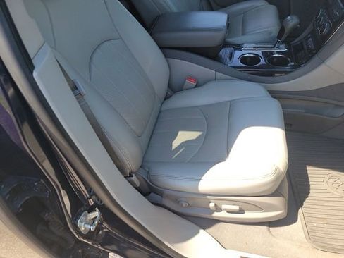 Used 2017 Buick Enclave Premium w/ Experience Buick Package image 7