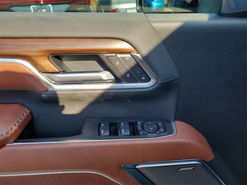 New 2026 GMC Sierra 2500 Denali Ultimate w/ Max Trailering Package image 8