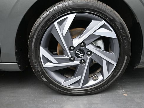 Used 2025 Hyundai Elantra Sport FWD image 10