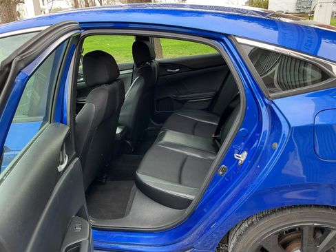 Used 2019 Honda Civic Sport image 12