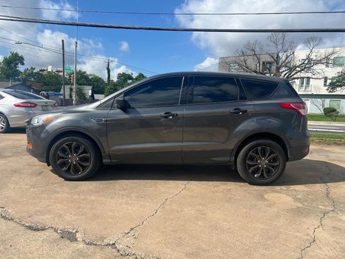 Used 2015 Ford Escape S FWD image 2
