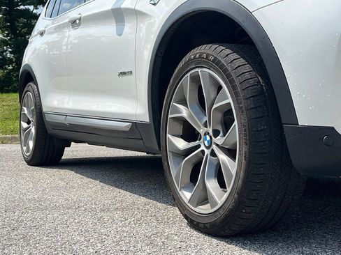 Used 2017 BMW X3 xDrive28i AWD/4WD image 9
